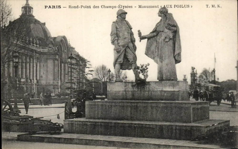 Paris — Kreisverkehr der Champs-Élysées — Denkmal « AUX POILUS » — T.M.K. - Vorderseite