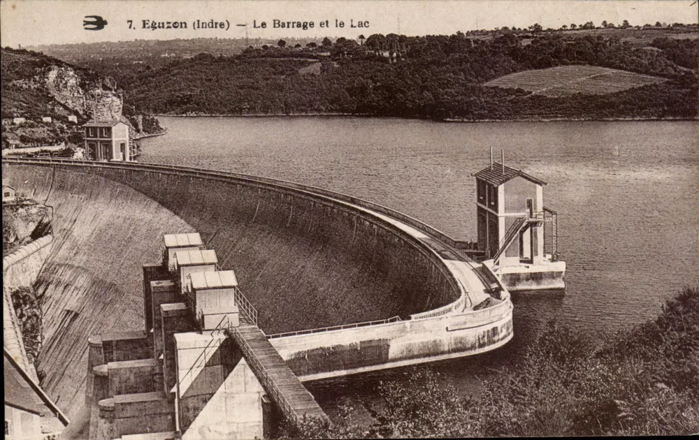 Éguzon (Indre) — Le Barrage et le Lac - Awers