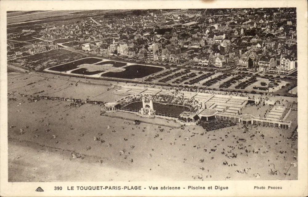 Le Touquet-Paris-Plage — Luftbild — Schwimmbad und Brückenkopf — Photo Peceeu - Vorderseite