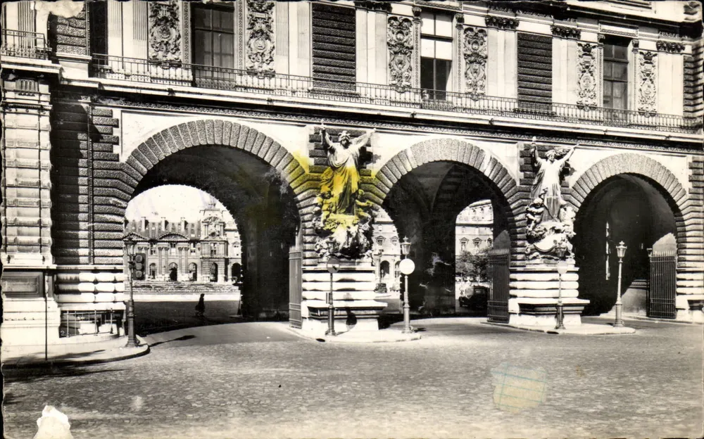 Tor Saint-Honoré — Paris — Die Tore des Louvre - Vorderseite