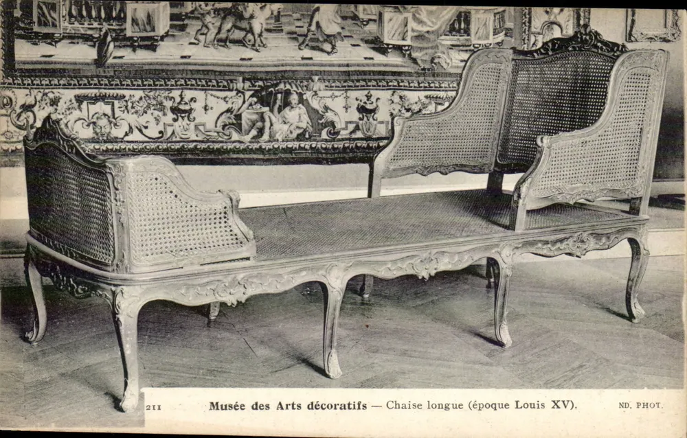 Museu dos Artes Decorativas — Cadeira de balanço (época Luís XV) - Frente