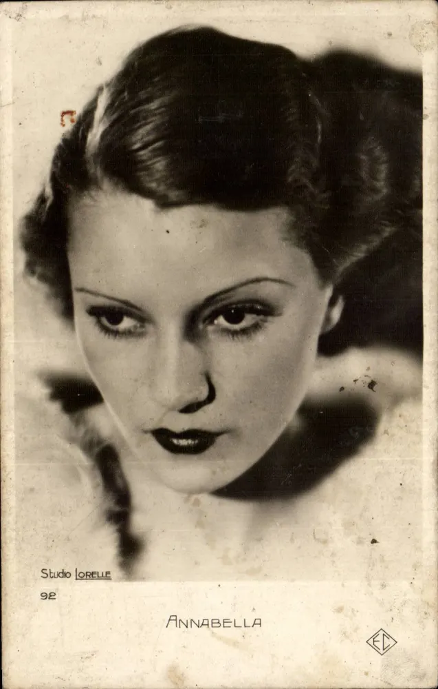 Annabella — retrato — Studio Lorelle, n°92 - Frente