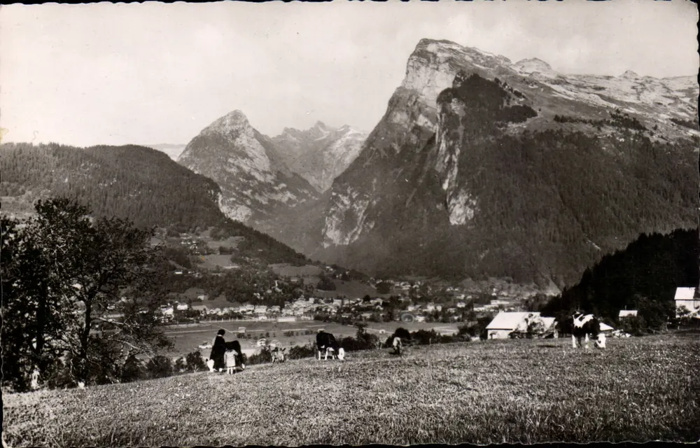 Samoëns (Haute-Savoie) — Vista geral e o Criou — Edições GIL, Annecy - Frente