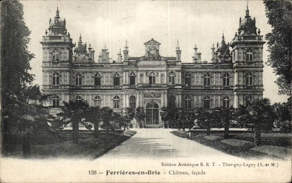 Ferrières-en-Brie — Castelo, fachada — Edição Artística E.R.T. Thorigny-Lagny (S. e M.) - Frente