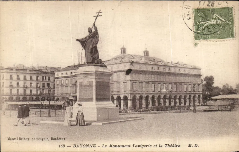 BAYONNE - Der Lavigerie-Platz und das Theater — Marcel Delboy, Phototypie, Bordeaux, n°169 - Vorderseite