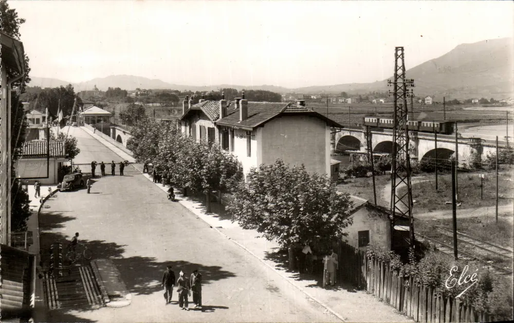 Die drei internationalen Brücken — Grenze Frankreich-Spanien — L. Charatagneau, 92 - Vorderseite
