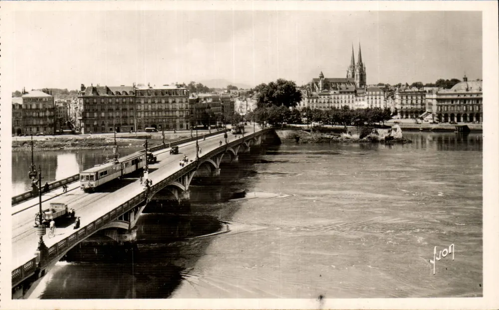 Bayonne (Basse Normandie) — Il fiume Adour e il ponte San Spirito — Edizioni d'Arte, Parigi - Recto
