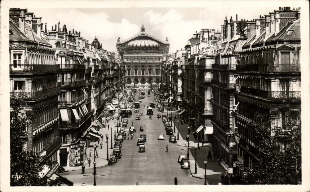 Paris - Avenue de l'Opéra — Ansicht vom Grand Hôtel du Louvre — C.A.P. (47) - Vorderseite