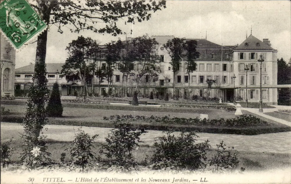 Vittel — Das Hotel de l'Établissement und die neuen Gärten — LL. - Vorderseite