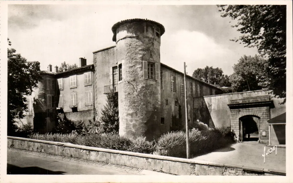 Bayonne — O castelo antigo (século XII) — Les Éditions d'Art Marte, Paris - Frente