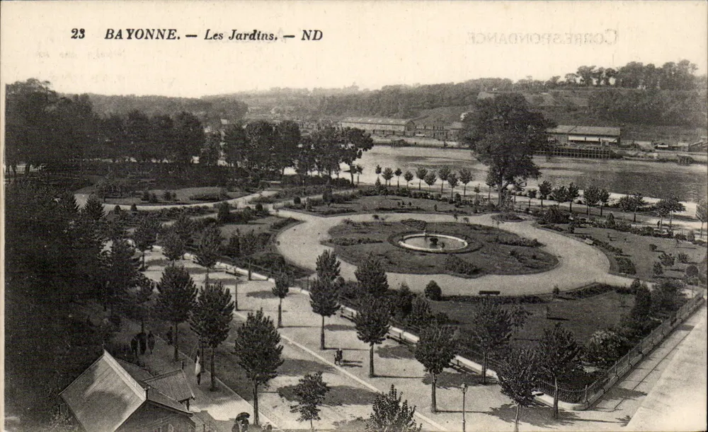 Bayonne — Os Jardins — ND - Frente