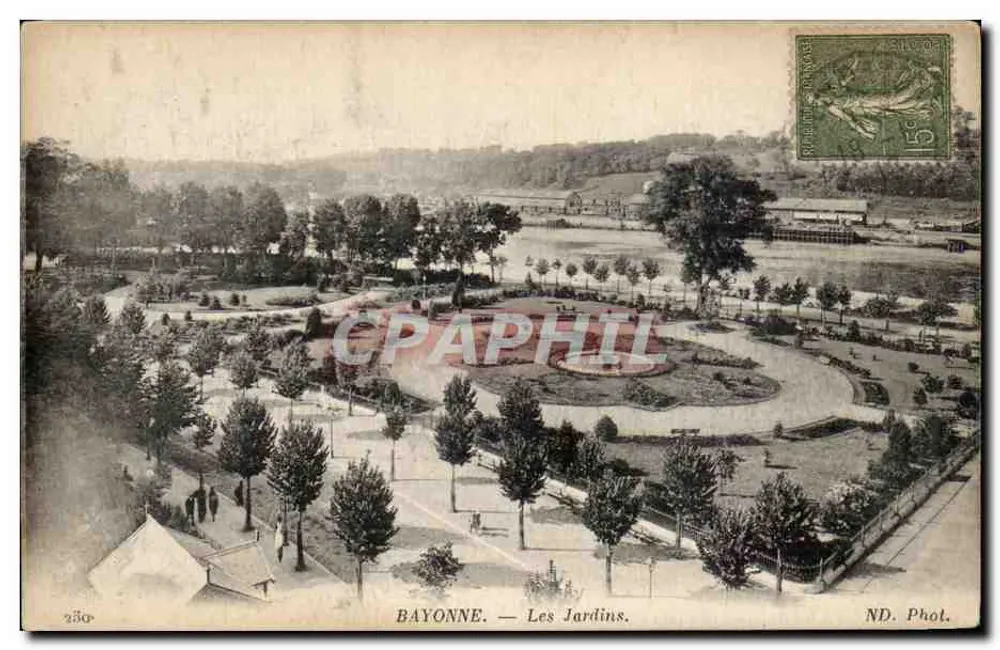 Bayonne — Os Jardins — ND. Fot. - Frente