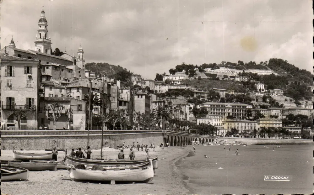 Menton — Die Strandpromenade und die Straße zur italienischen Grenze — La Cigogne - Vorderseite