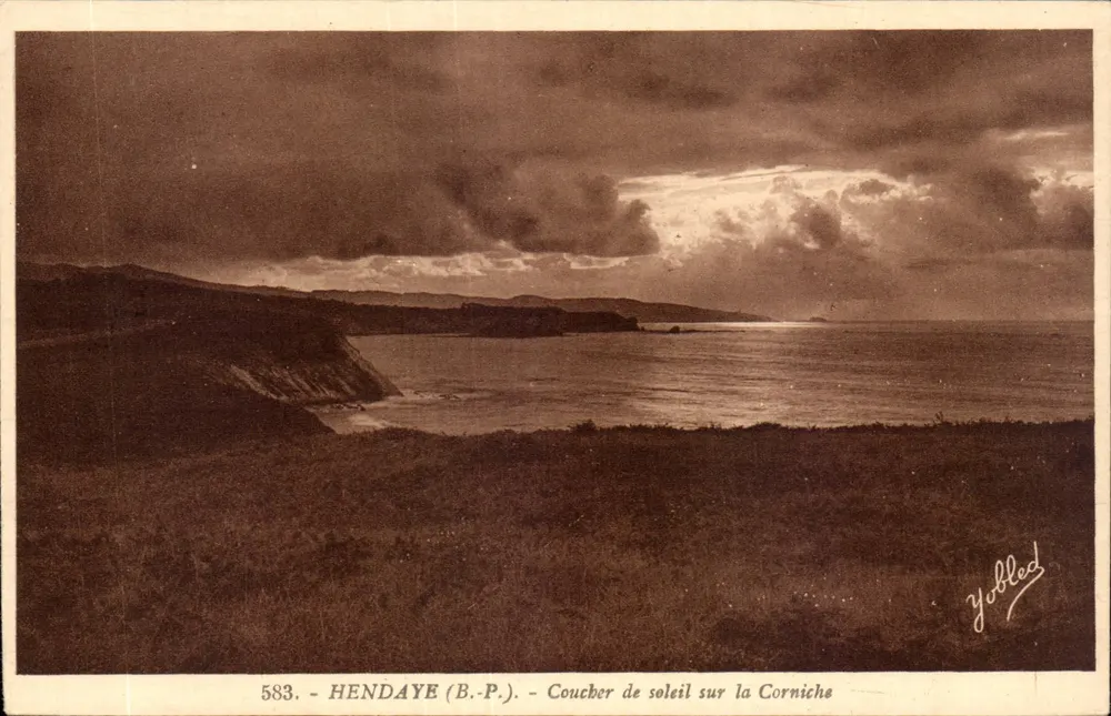 Hendaye (B.P.) - Pôr do sol sobre a Corniche — Yobled - Frente