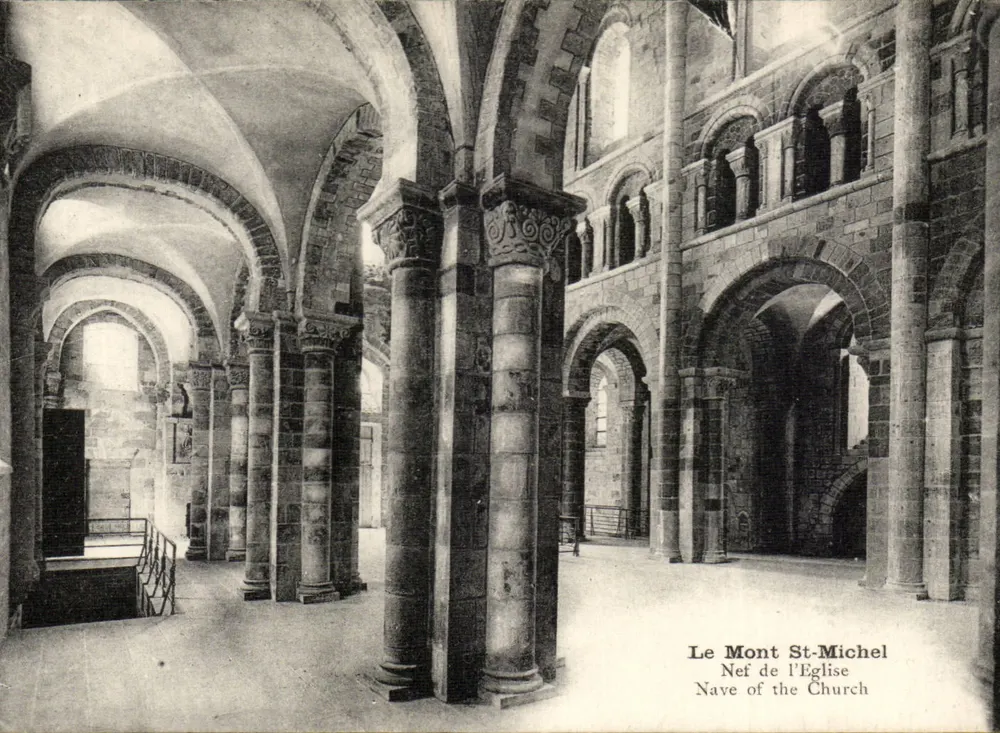 Mont Saint-Michel — Nave der Kirche — Ansichtskarte - Vorderseite