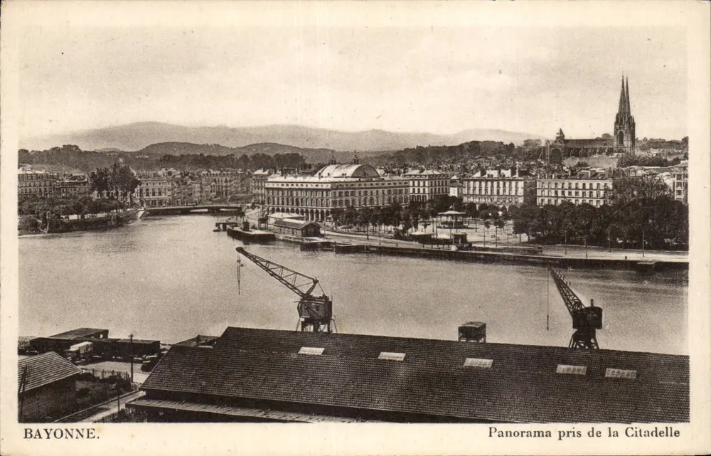 Bayonne — Panorama tirado da Cidadela — editor não identificado, n° de série 301 - Frente