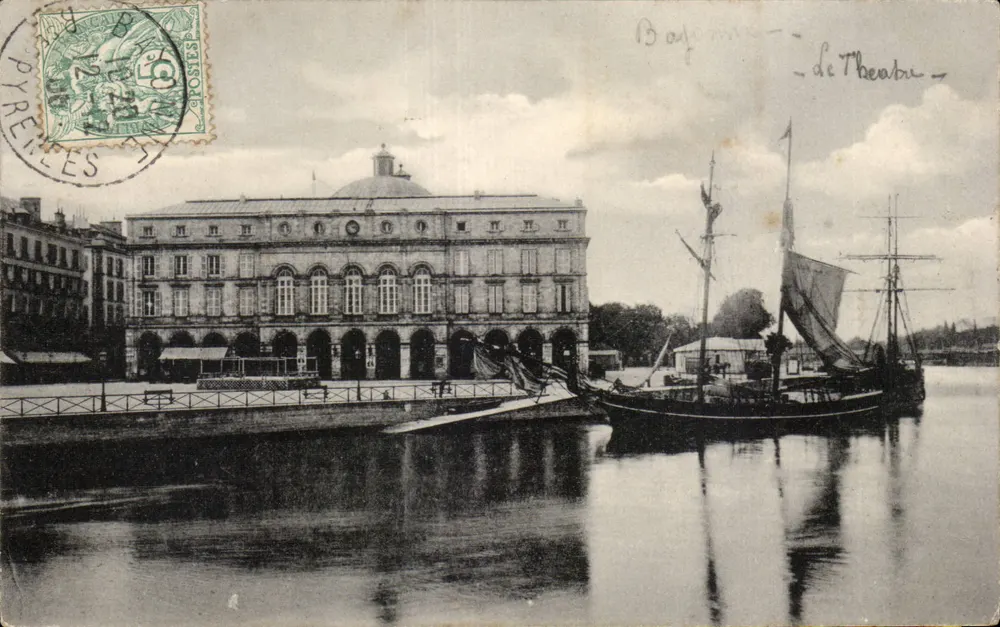 Bayonne - O Teatro — Pirineus - Frente