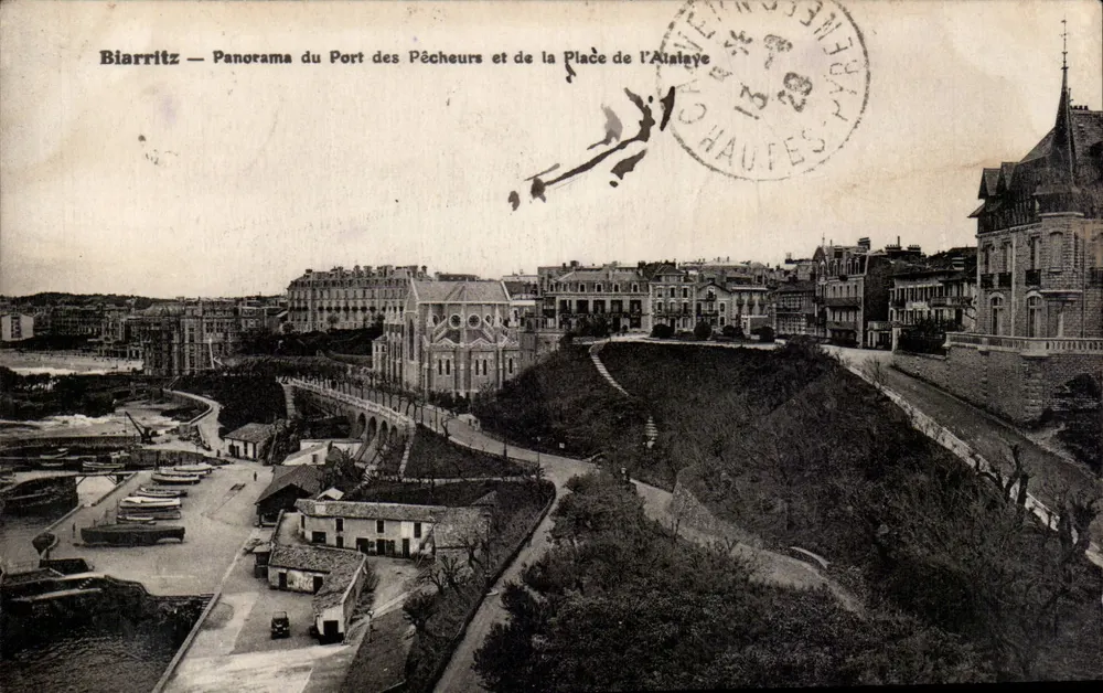 Biarritz — Panorama des Hafens der Fischer und der Place de l'Alaïsye — Verlag J. Jugand - Vorderseite