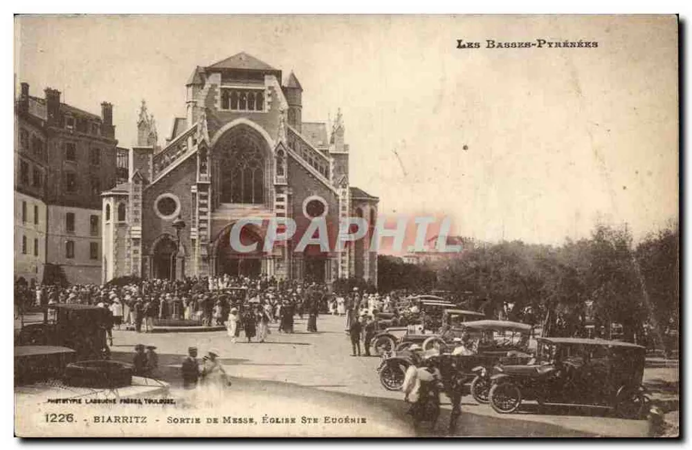 Biarritz - Saída da Missa, Igreja de Santa Eugênia — Phototype Labouche Frères, Toulouse, n°1226 - Frente