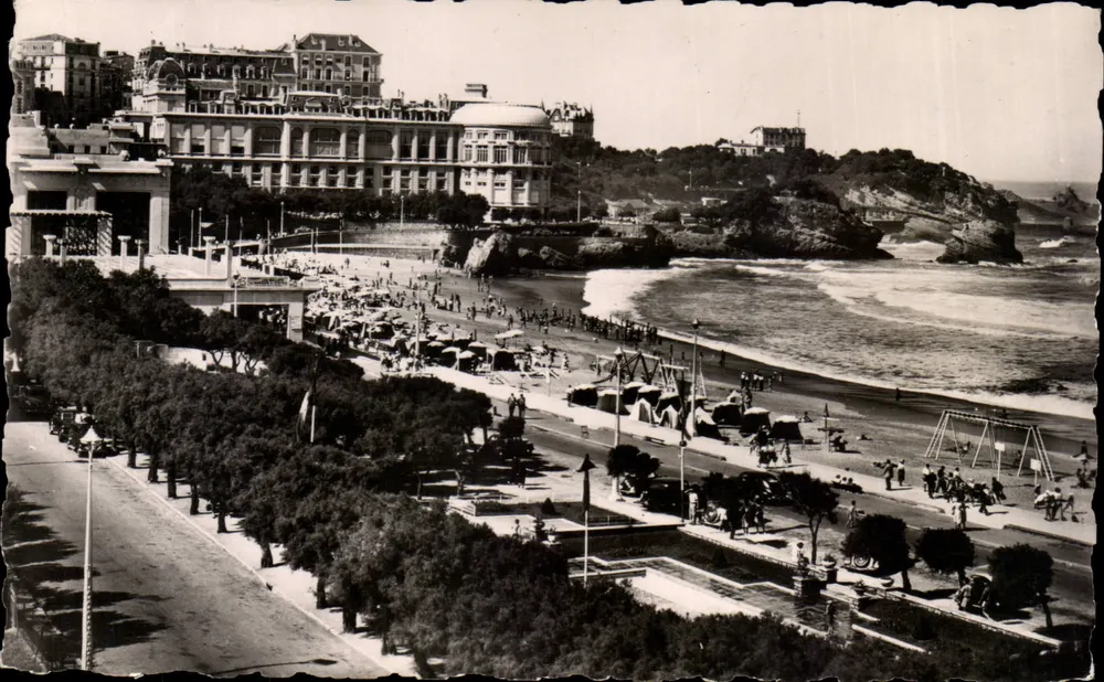 Biarritz (Côte Basque) — Die große Strand. Das Casino Bellevue — Edition und Cliché Bloc Fiers, Bordeaux - Vorderseite