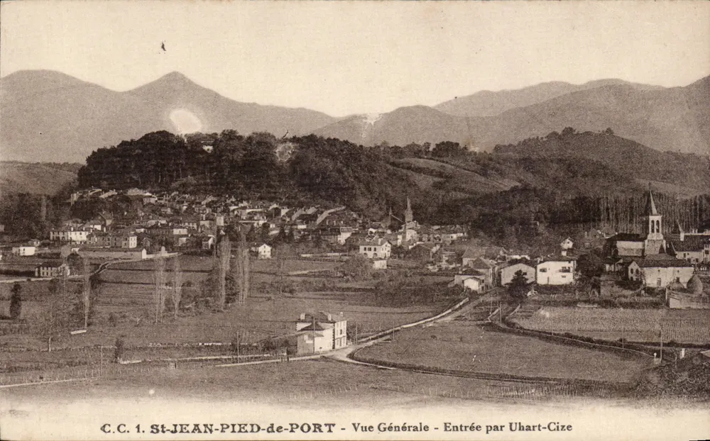 St-Jean-Pied-de-Port — Allgemeiner Blick — Eingang über Uhart-Cize — C.C. 1 - Vorderseite