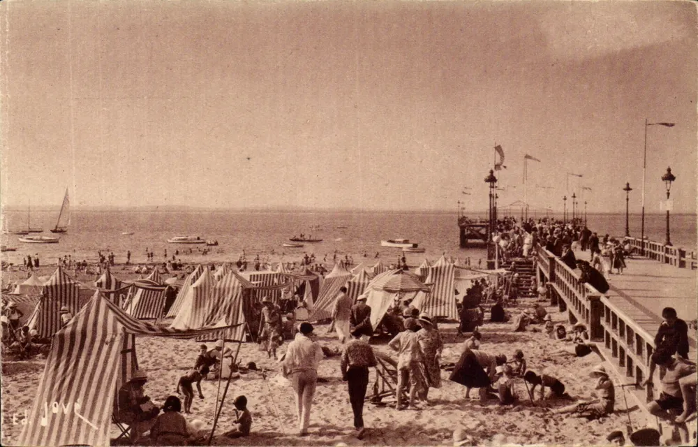 Arcachon — Een Hoekje van de Strand — Uitgaven Jové, Pau (B.P.) - Voorkant