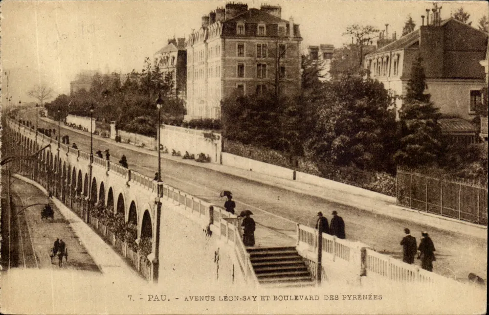 Pau - Avenue Léon-Say und Boulevard des Pyrénées — Héliogravure Laonche frères, Toulouse - Vorderseite