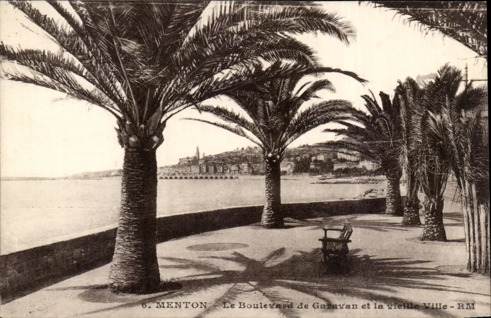 Menton - Der Boulevard de Garavan und die Altstadt - RM - Vorderseite