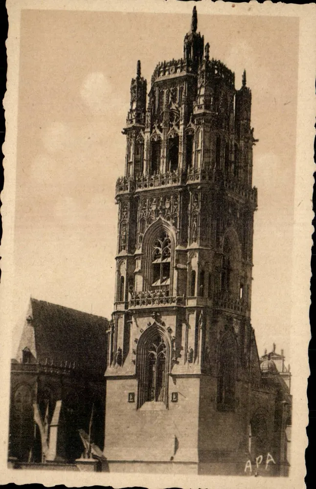 Rodez (Aveyron) — O Campanário da Catedral — Les Cartes A.P.A. - ALB. - Frente