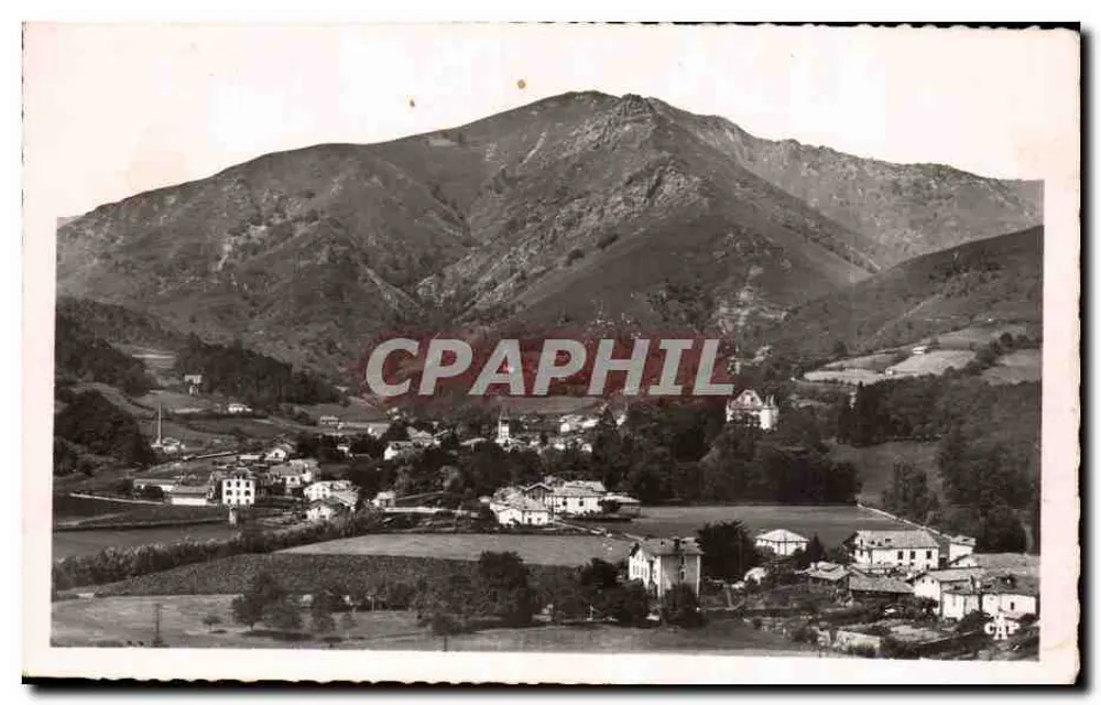 Saint-Étienne-de-Baigorry — Allgemeiner Blick, die Kirche und das Schloss von Echaux — Cie des Arts Photomecaniques - Vorderseite