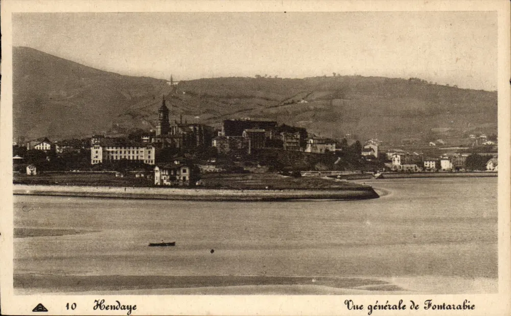 Hendaye — Vista geral de Fontarabie - Frente