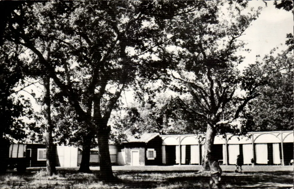Le Bourdiou von Le Forge (Gironde) — La Galerie — Photo-Photo von Le Bourdiou, 44, rue Letcher, Paris (15. Arrondissement) - Vorderseite