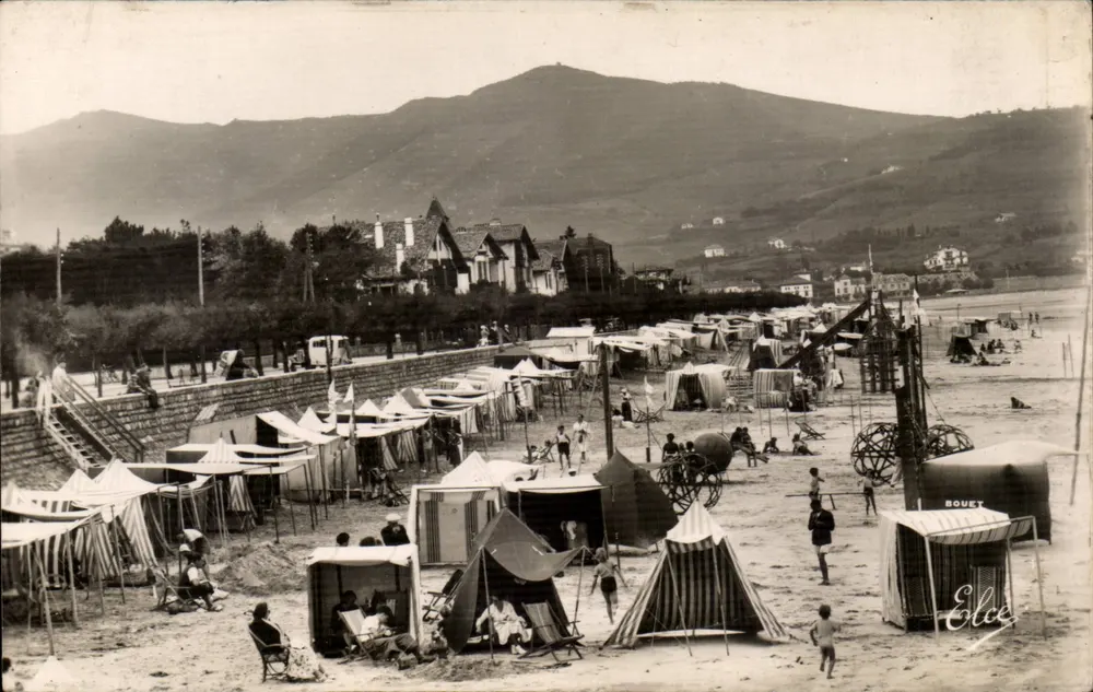 Hendaye-Plage — Die Bucht und die spanischen Berge — Chataigneau - Vorderseite