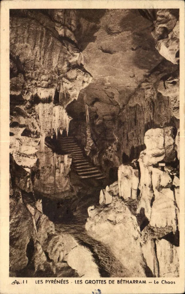 Os Pirineus - As Grutas de Bétharram - O Caos - Frente