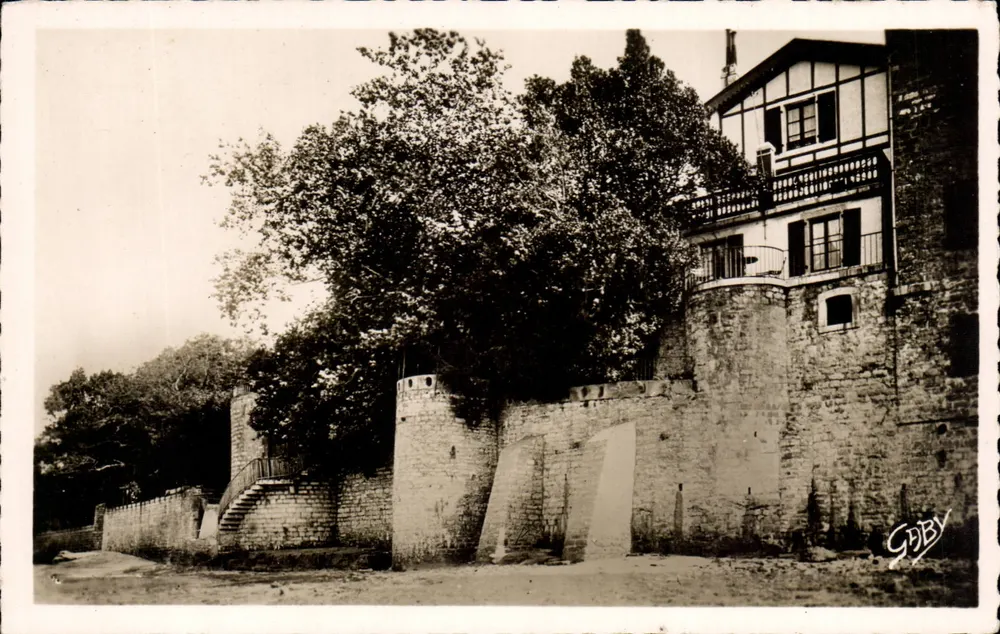 Hendaye (B.P.) — Casa de Pierre Loti — Editor Gaby - Frente
