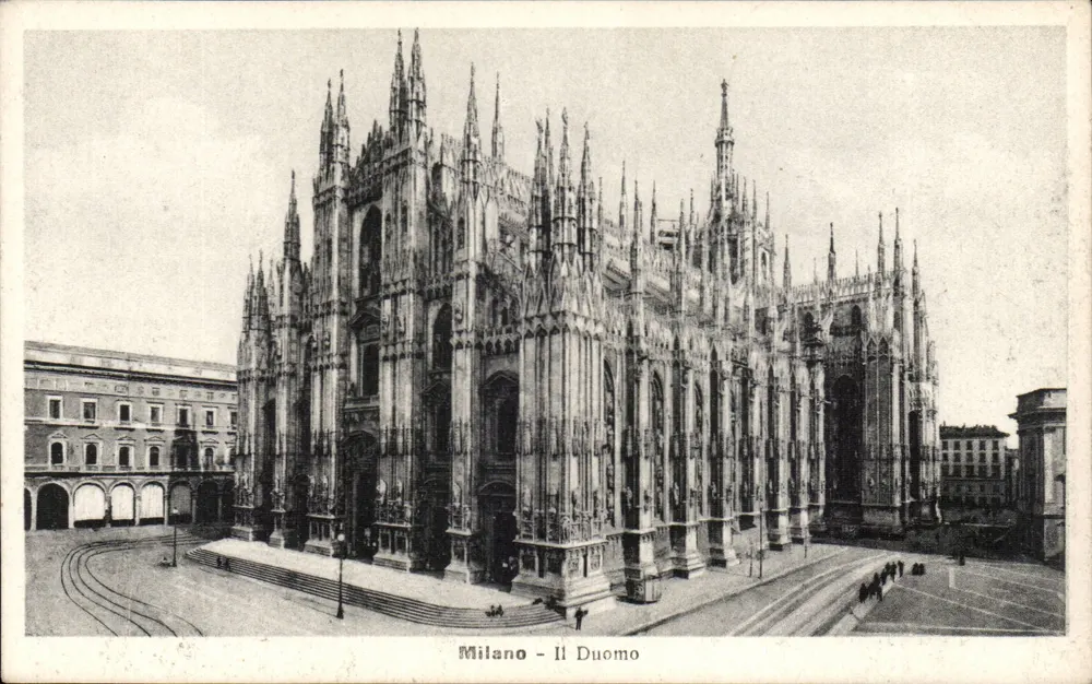 Milano - Il Duomo — vue panoramique du Duomo de Milan — éditeur Fratelli Marco, n°7.0 - Recto