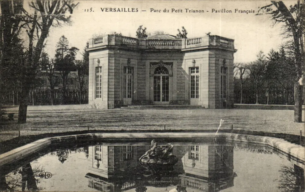 Versailles — Parque do Petit Trianon — Pavilhão Francês — n°115 - Frente
