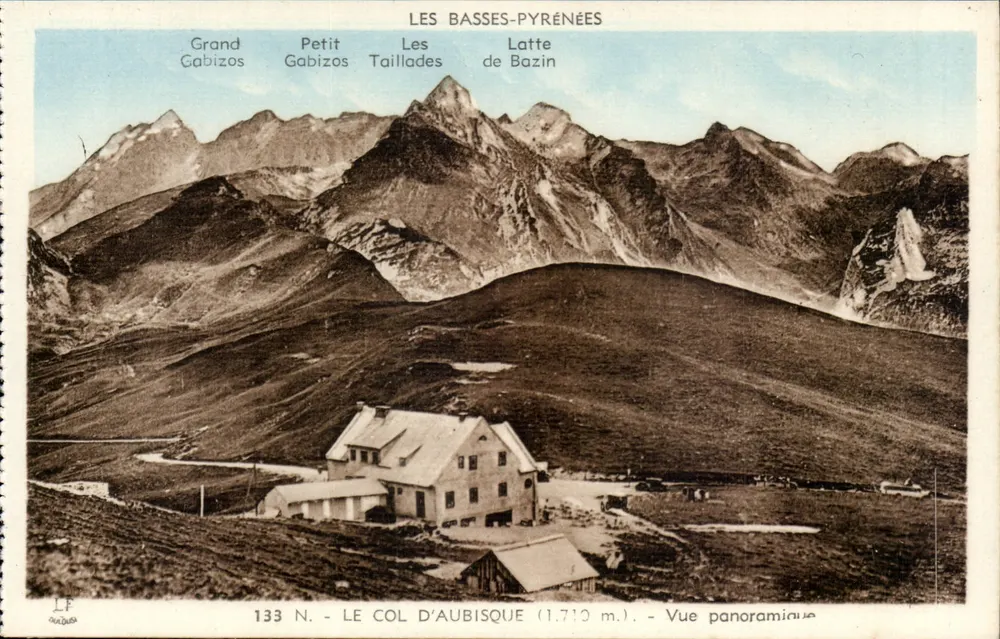 Les Basses-Pyrénées — Vista panorâmica do Col d'Aubisque (1.710 m.) — Editor: Labouche frères, Toulouse - Frente