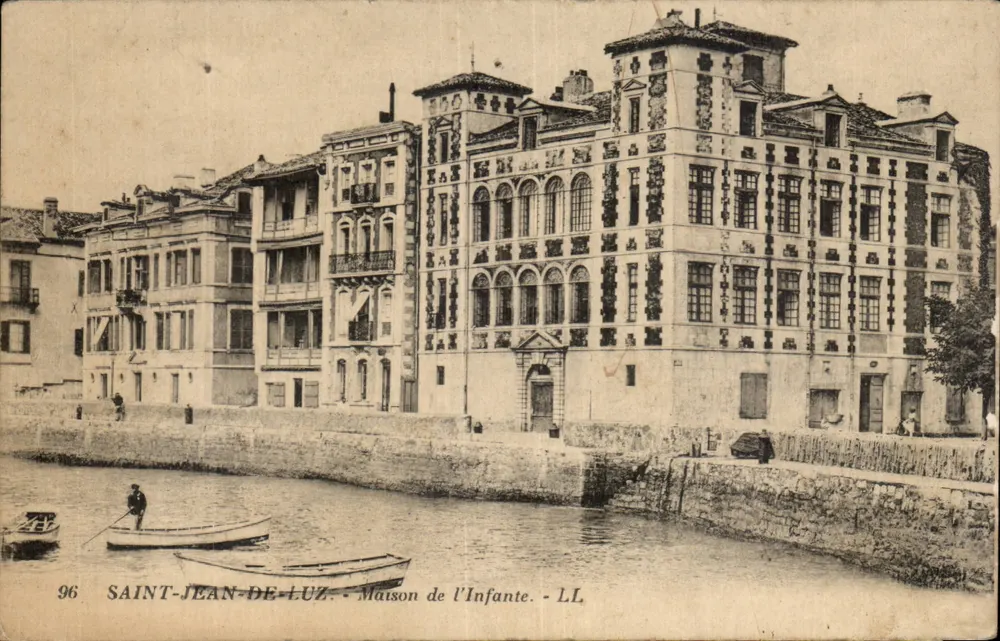 Saint-Jean-de-Luz — Casa da Infanta — LL - Frente