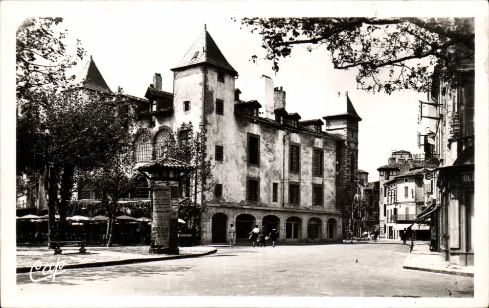 Saint-Jean-de-Luz — Casa Louis XIV — editor REAL-PHOTO PARIS - Frente