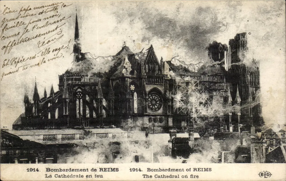 Kathedrale von Reims — Bombardement in Flammen — Verlag ELD, n° 2 - Vorderseite