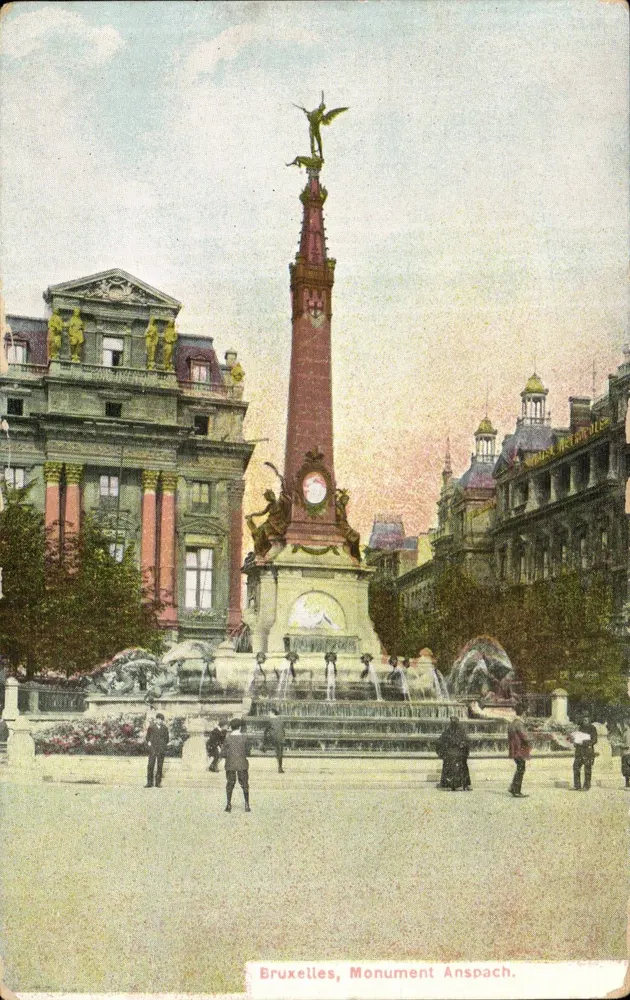 Bruxelas, Monumento Anspach — praça pública com fonte e obelisco decorado com anjos — editor anônimo, número de série não visível - Frente