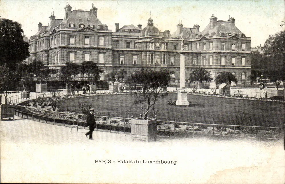 Paris - Palácio do Luxembourg — vista do jardim com coluna — editor não visível - Frente