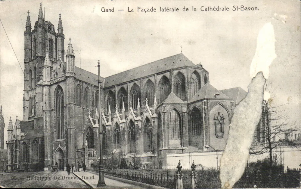 Gand — Die Seitenfassade der Kathedrale St-Bavon — Héliotypie De Graeve, Gand, Nr. 95 - Vorderseite