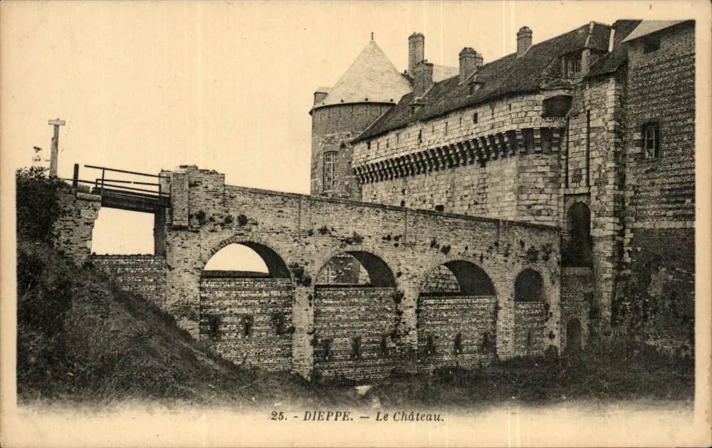 Dieppe — O Castelo — G. Arraud, editor Nantes - Frente