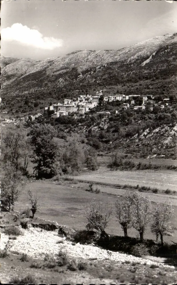 Courségoules — Allgemeiner Blick, im Hintergrund: der Cheiron (1.778 m.) — Éditions S.E.P.T. 35, Éd. Gorbellà - Dépr. Interdite - Vorderseite