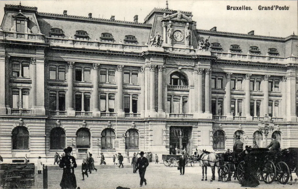 Bruxelas. Grand'Poste — vista do edifício principal — - Frente