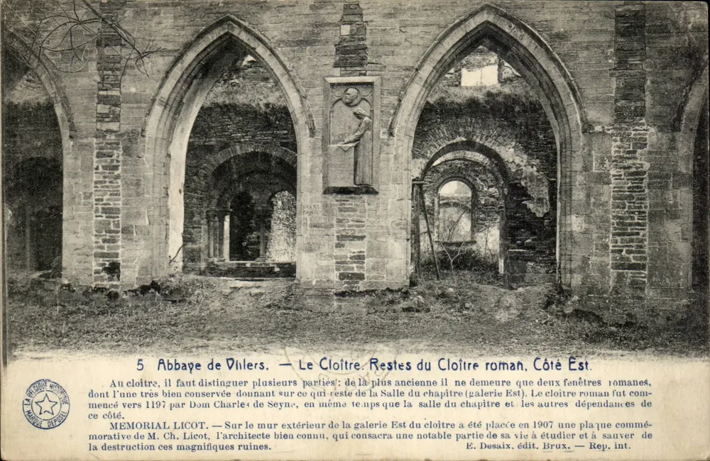 Abtei von Vihiers — Der Cloister. Reste des romanischen Cloisters, Ostseite — E. Desaix, Verlag Brux. - Vorderseite