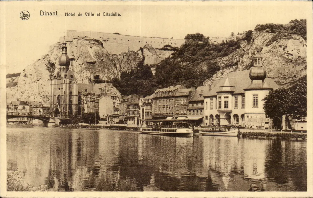 Dinant — Rathaus und Citadel — Verlag Nais - Vorderseite