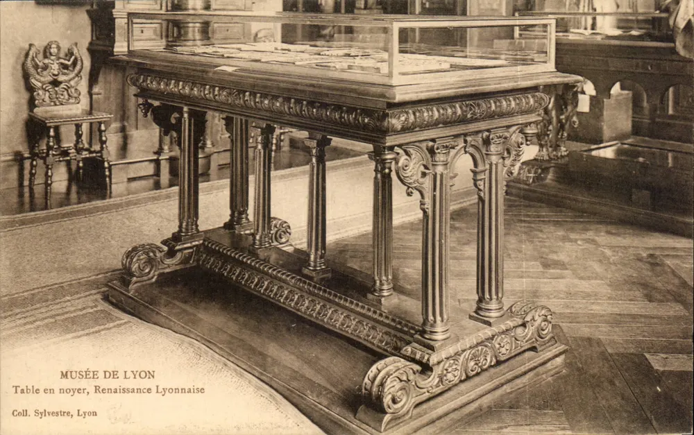 Mesa de nogal, Renacimiento de Lyon — Museo de Lyon — Colección Sylvestre, Lyon - Anverso